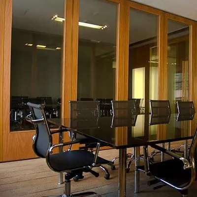 Divisória Articulada Acustic Glass®