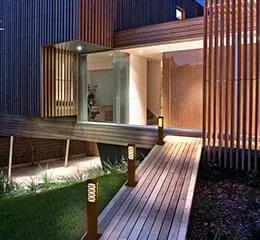 Linha Balizadores e Postes