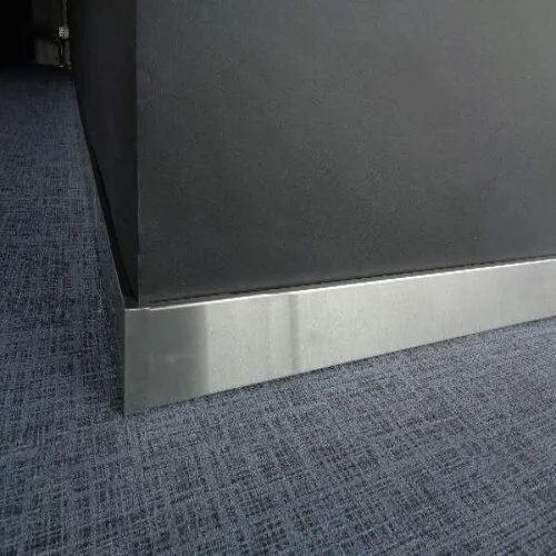 Rodapé em Aço Inox
