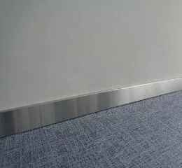 Rodapé em Aço Inox