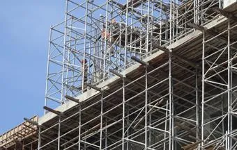 Montagem de andaimes exige projeto minucioso para evitar acidentes