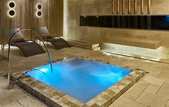 Dicas para especificar e comprar banheiras, jacuzzis, ofurôs e spas