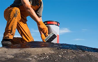 Borracha líquida impermeabilizante é de fácil aplicação em laje