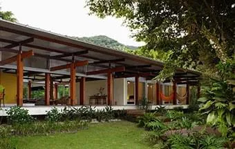 Saiba especificar materiais adequados para casas de praia 