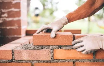 Saiba como construir churrasqueiras com blocos de alvenaria passo a passo 