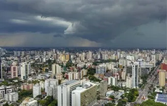 Construtor analisa os impactos dos ciclones e da pandemia no Sul