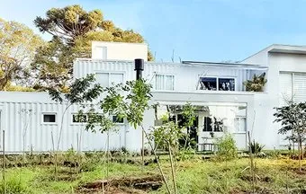 Como evitar problemas frequentes em construções com containers? 