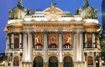 Sistema hidráulico em obra de restauro