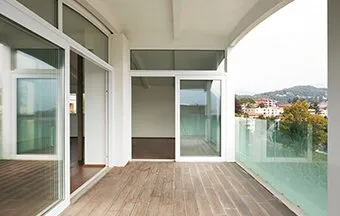 Esquadrias antirruído são indicadas para casos críticos de isolamento de fachada