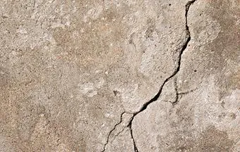 Quais são as causas mais comuns de fissuras nas construções? 