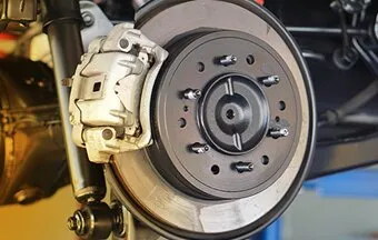 Máquinas de obra trabalham melhor com freios em bom estado