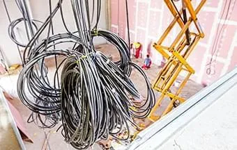 Instalações elétricas provisórias no canteiro pedem cuidado