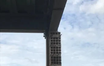 Como evitar problemas nas ligações entre estruturas metálicas e vedações?