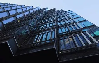 Manutenção de brises depende da matéria-prima usada no sistema