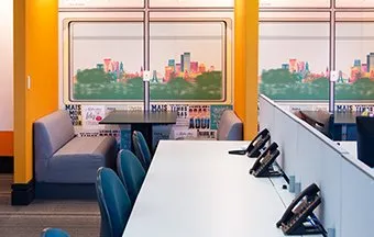 Dicas para contratar empresas de marcenaria para projetos corporativos 