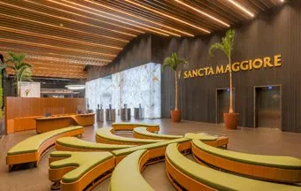 Torre corporativa torna-se hospital e ganha forro especial