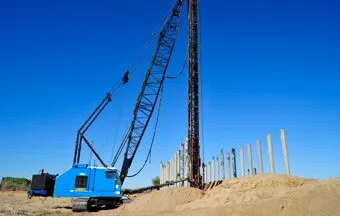 Conheça boas práticas para a operação do bate-estacas