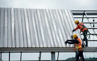 5 tipos de telhas metálicas e suas características técnicas