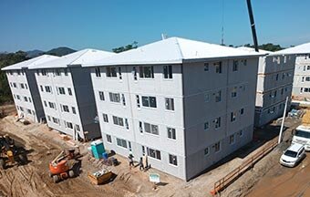 Conjunto habitacional São Sebastião é feito em wood frame