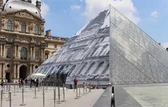 5 obras famosas ao redor do mundo que utilizam o vidro