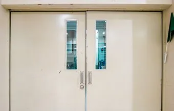 Portas vai e vem têm fechamento prático e estanque