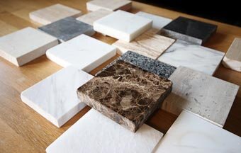 Mármore: conheça os tipos, onde usar e cuidados no assentamento