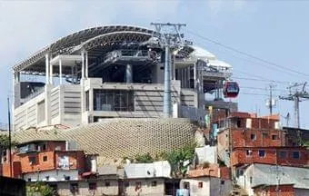 Demolição controlada, solução para desmonte de tanque na Venezuela