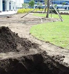 Jardim de conjunto empresarial ganha impermeabilização e drenagem eficientes