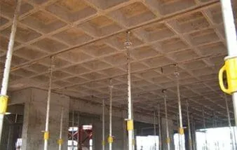 Uso de formas para lajes nervuradas permite construção leve e econômica