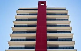 Revestimento mineral da Weber confere personalidade a edifício residencial