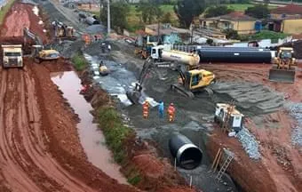 Trecho leste do Rodoanel instala 600m de tubos em 30 dias