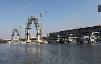 Sistema une escoramento e forma para construir Lote II da Transcarioca no mar