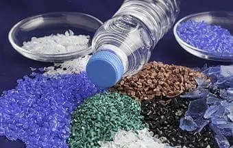 Reciclável, o plástico democratiza o acesso da população a muitos produtos