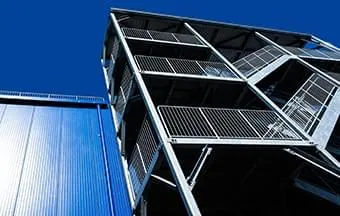 Elementos autoportantes dispensam estruturas auxiliares para ficarem em pé