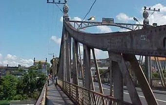 Construção em aço dura, mas exige cuidados