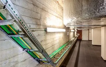 Eletrocalhas são indispensáveis para a boa organização de fios e cabos