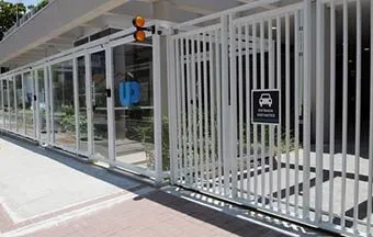 Portões automáticos em condomínios demandam projeto minucioso