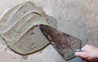 Como identificar patologias e recuperar pisos de concreto?