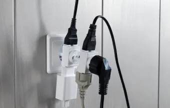 5 dicas para evitar sobrecargas elétricas durante a pandemia 