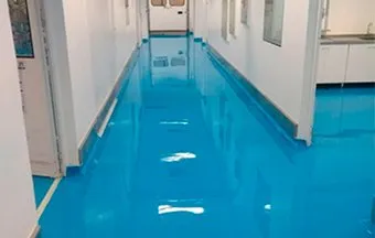 Sistema Stondur 500 garante resistência química, mecânica e alto brilho